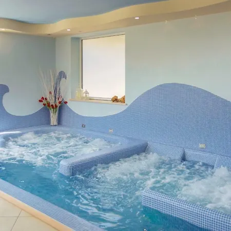 Apartament Two-bedroom In Miramare Rn