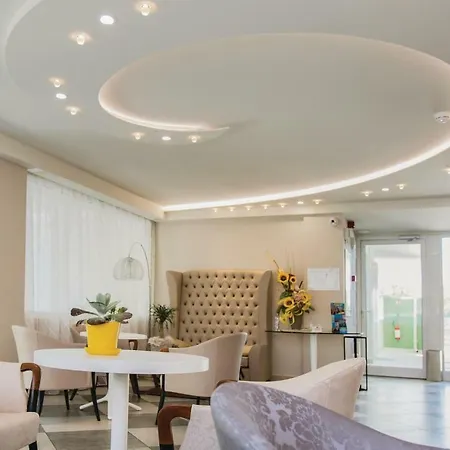 Apartament Two-bedroom In Miramare Rn